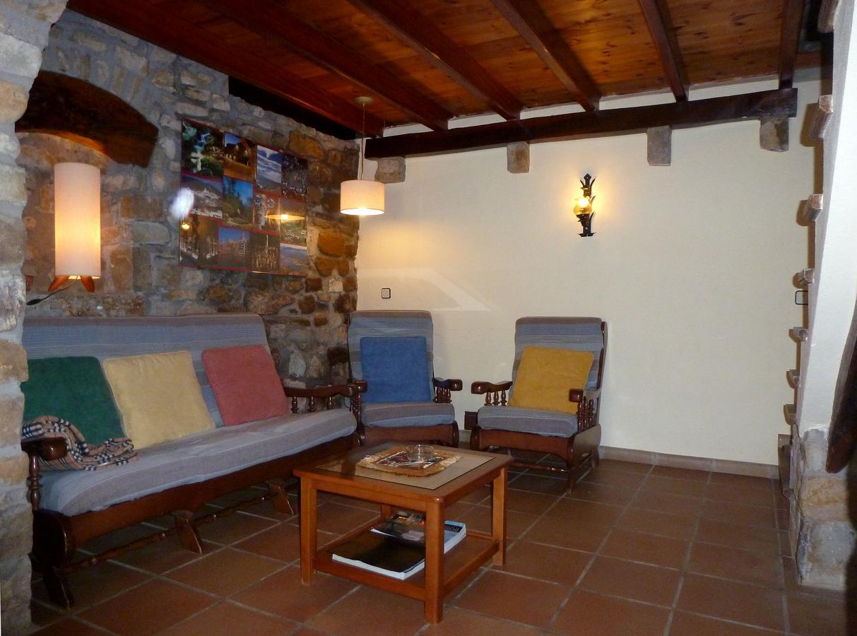 Can Mahola Beuda Exterior photo